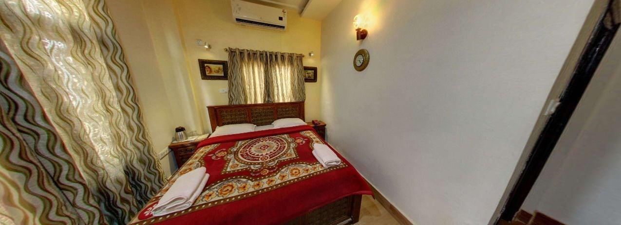 Ganga Monastery Bed & Breakfast